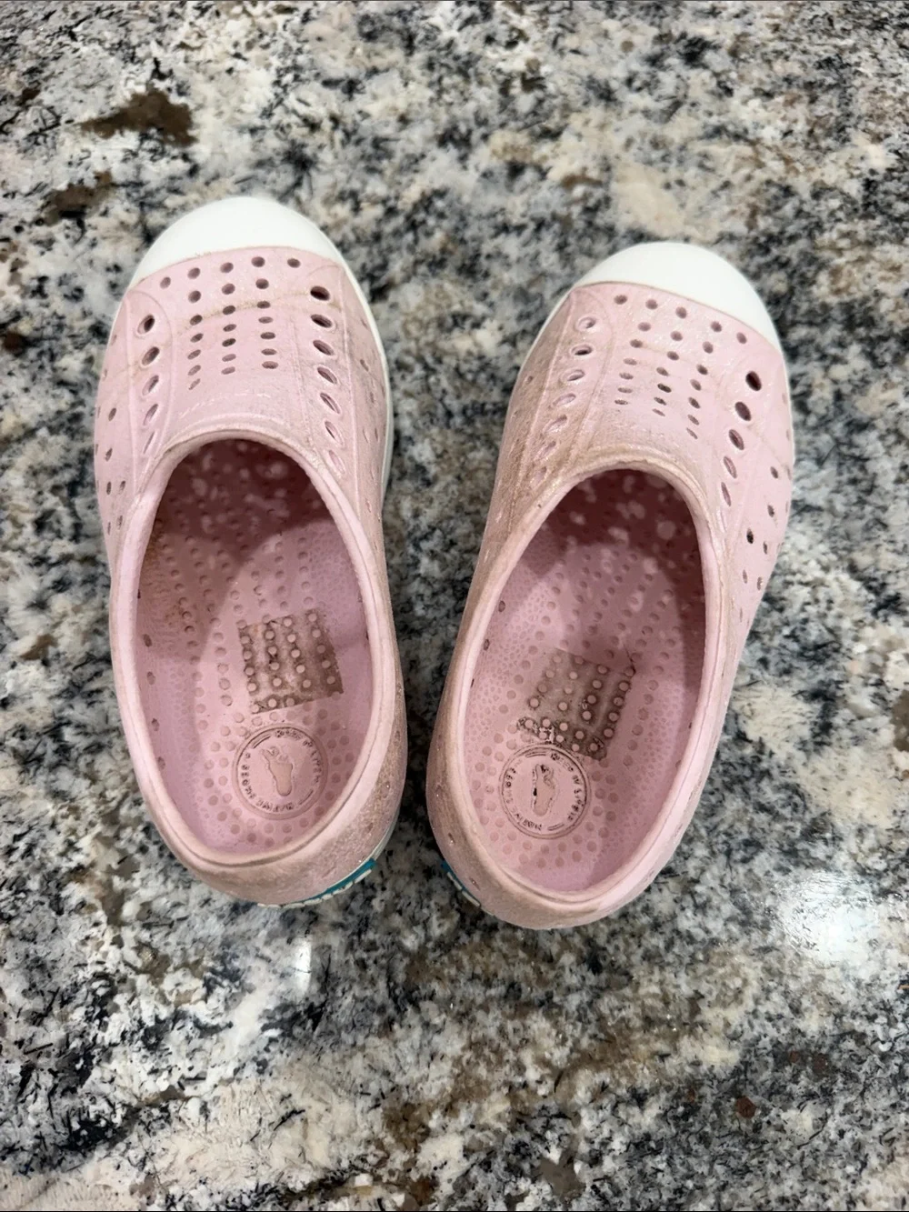 Native Kids Water Shoes slip one shimmery pink size 10